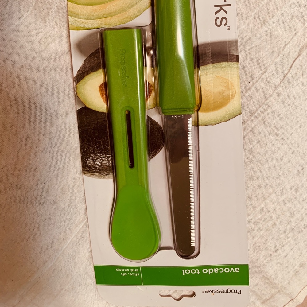 Progressive avocado tool knife spoon in one NWT